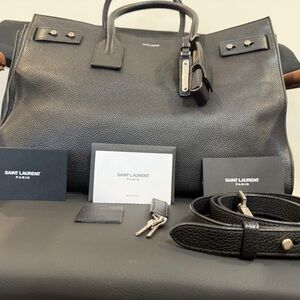 SAINT LAURENT

Grained Calfskin Medium Souple Sac De Jour Black